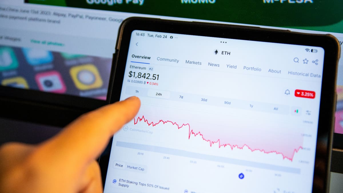 Ethereum bajo presión: analistas advierten de una nueva caída