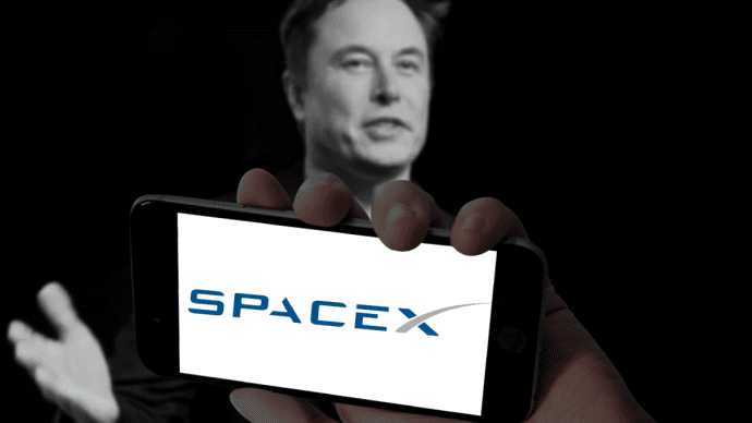 Foto van Elon Musk en SpaceX logo