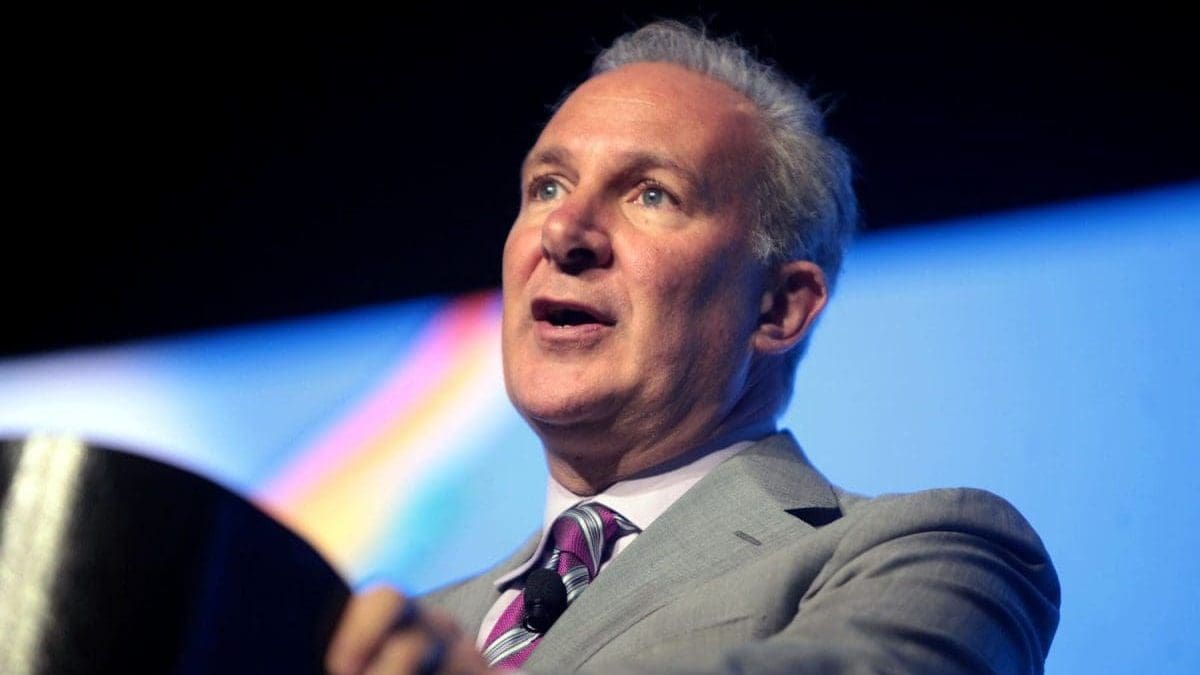 Peter Schiff: &lsquo;La carrera de Bitcoin es enga&ntilde;osa &ndash; el oro es la mejor opci&oacute;n&rsquo;