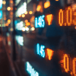 Décryptage : 3 raisons pour lesquelles le bitcoin performe moins bien que les actions