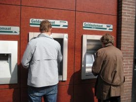 Nuevas normas europeas sobre el dinero afectan de lleno al efectivo y a las criptos