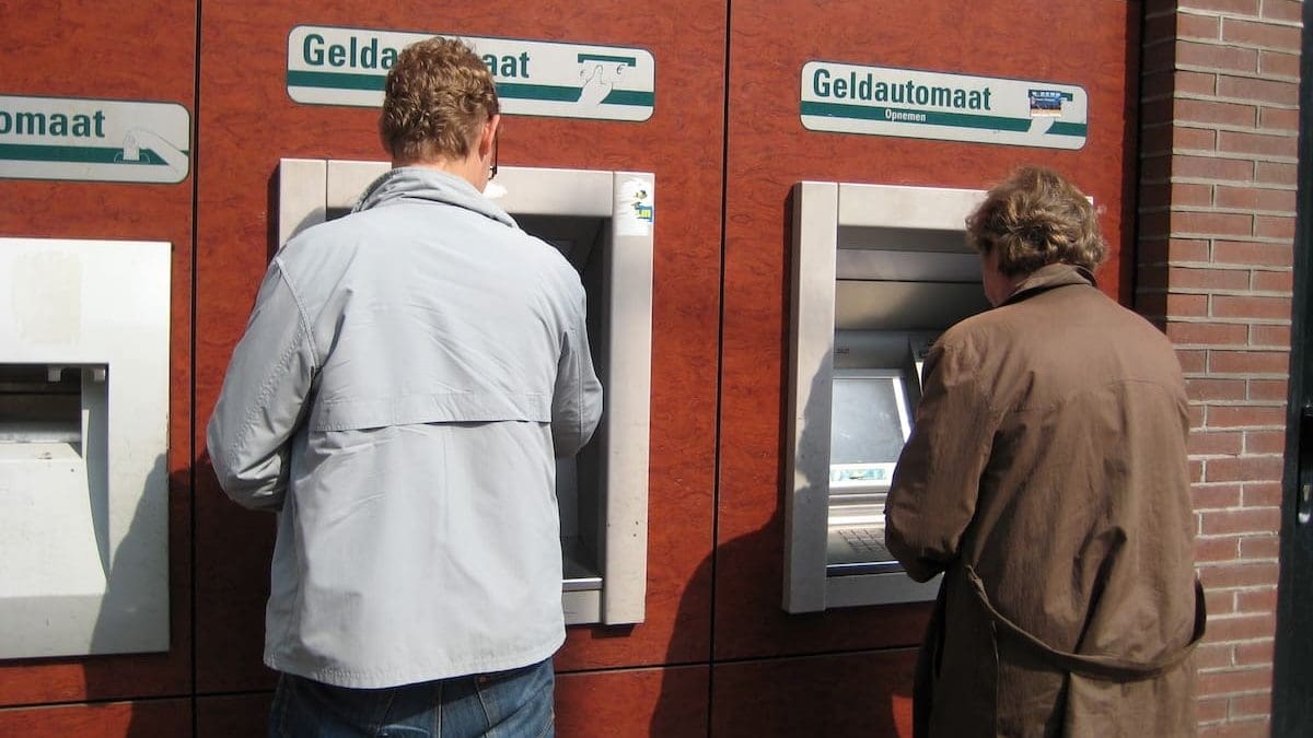 Nuevas normas europeas sobre el dinero afectan de lleno al efectivo y a las criptos