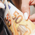 Deutsche Anleger sehen Aktion zurückkehren: 8 % Bonus auf Guthaben