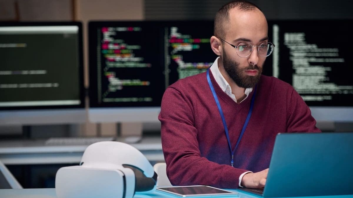 40 empresas del sector de las criptomonedas alertan a empresas de IA sobre piratas inform&aacute;ticos